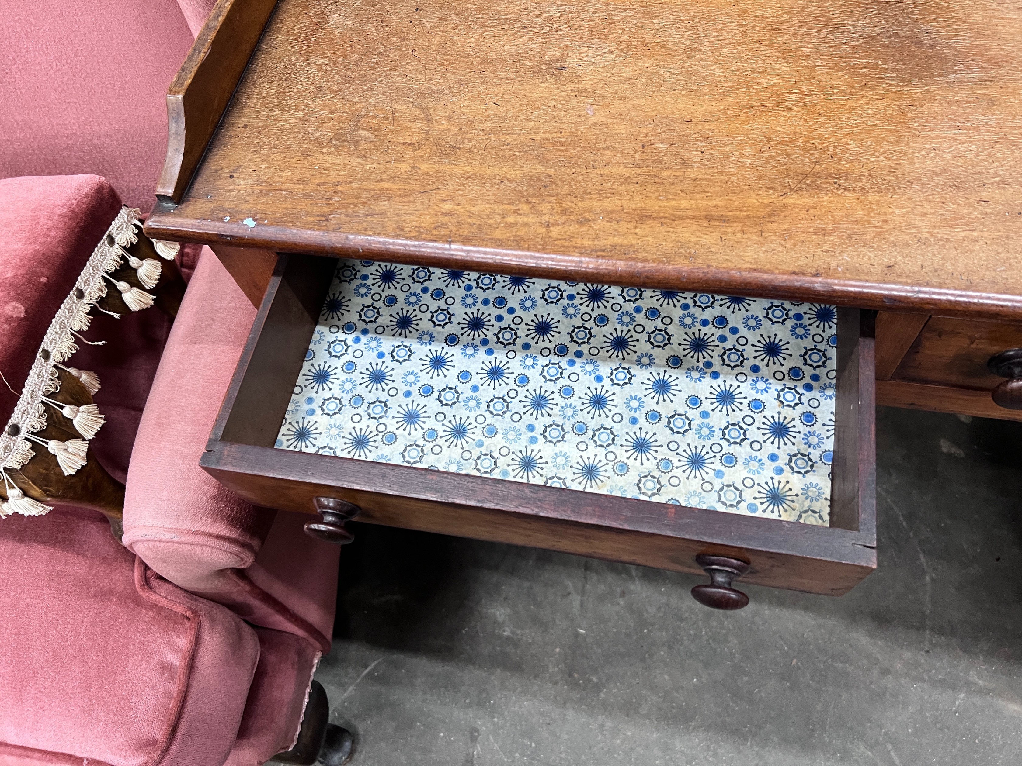 An early 19th century mahogany wash stand, width 90cm *Please note the sale commences at 9am.